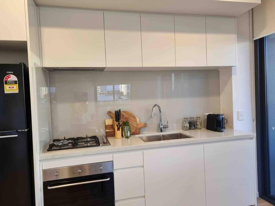 Modern 1 Brm Apartment With Pool Close To Beach Guldkusten Exteriör bild