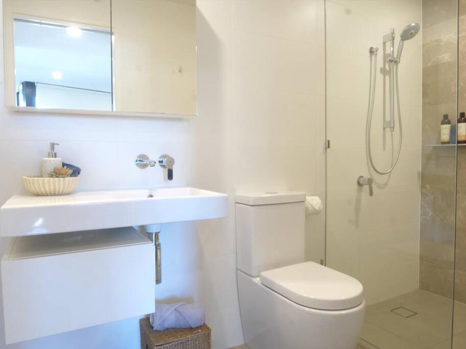 Modern 1 Brm Apartment With Pool Close To Beach Guldkusten Exteriör bild