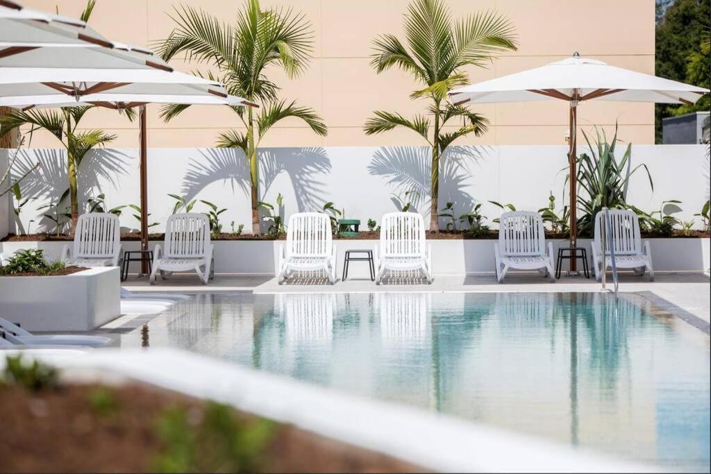 Modern 1 Brm Apartment With Pool Close To Beach Guldkusten Exteriör bild